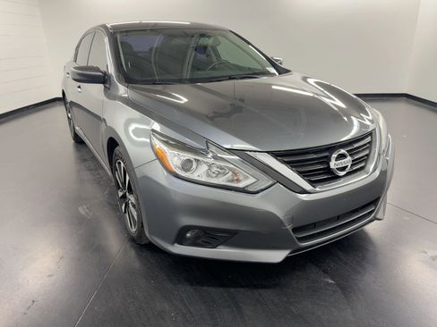 Used 2018 Nissan Altima 2.5 SV image 7