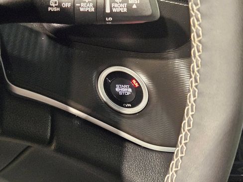 Used 2025 Jeep Grand Cherokee L Laredo RWD image 33