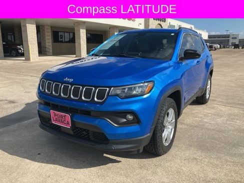 Used 2022 Jeep Compass Latitude image 3
