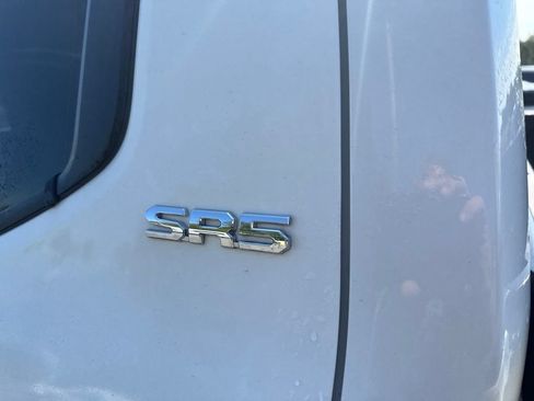 Used 2024 Toyota Tacoma SR5 AWD/4WD image 9