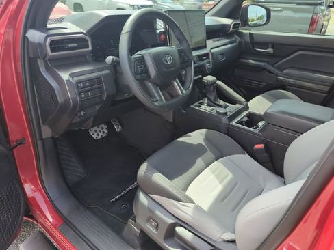 Used 2025 Toyota Tacoma TRD Sport RWD image 10