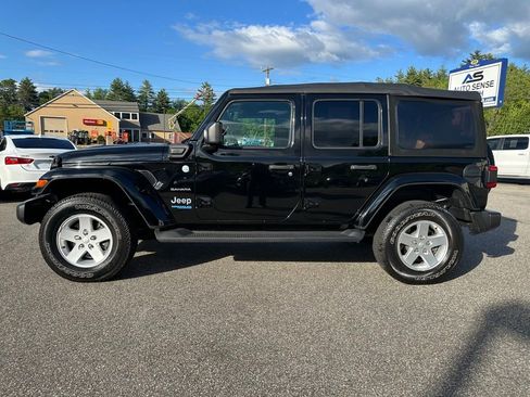 Used 2021 Jeep Wrangler Unlimited Sahara AWD/4WD image 2