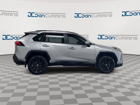 Used 2024 Toyota RAV4 SE AWD/4WD image 9