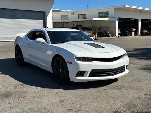 Used 2015 Chevrolet Camaro SS image 3