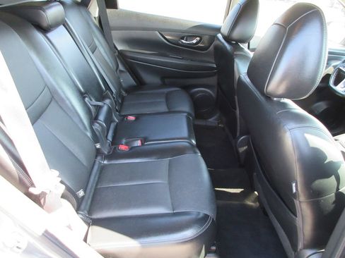 Used 2018 Nissan Rogue SL w/ Premium Package AWD/4WD image 18
