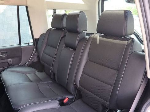 Used 2004 Land Rover Discovery SE image 55