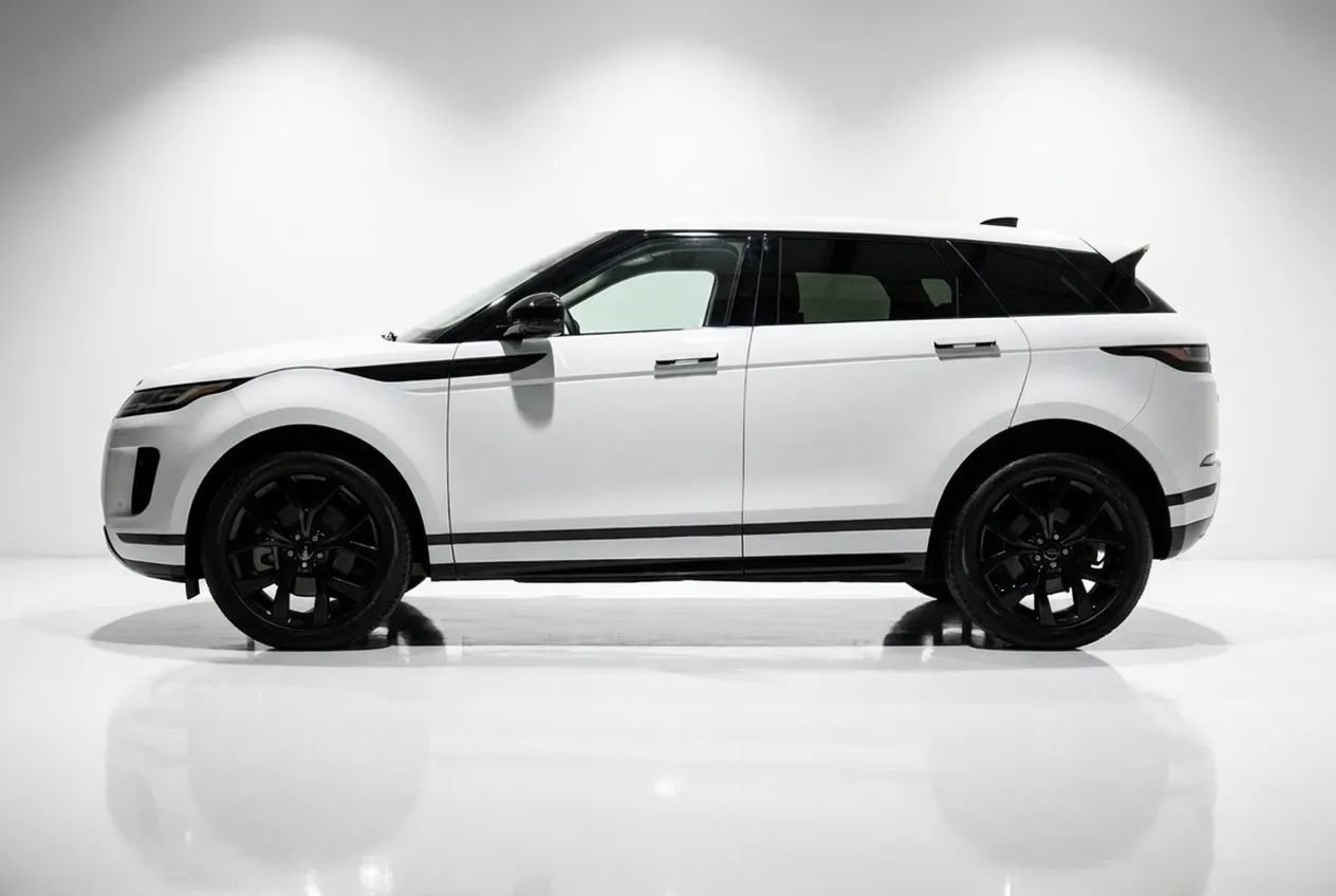 Used 2022 Land Rover Range Rover Evoque SE AWD/4WD image 3
