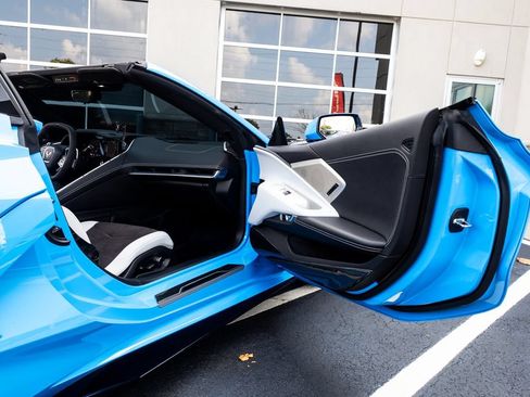 Used 2021 Chevrolet Corvette Stingray Preferred Cpe w/ Z51 Performance Package RWD image 42