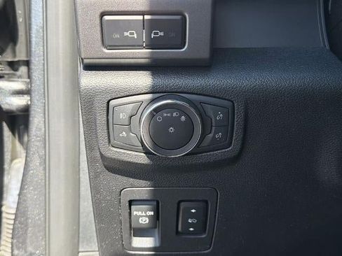 Used 2018 Ford F150 XLT w/ Equipment Group 302A Luxury AWD/4WD image 33