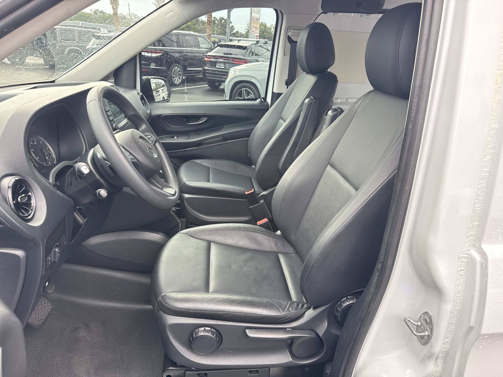 Used 2023 Mercedes-Benz Metris image 19