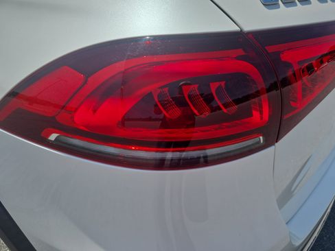 Used 2020 Mercedes-Benz GLE 350 4MATIC image 34