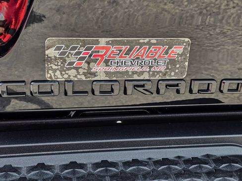 Used 2024 Chevrolet Colorado ZR2 w/ ZR2 Convenience Package III AWD/4WD image 8