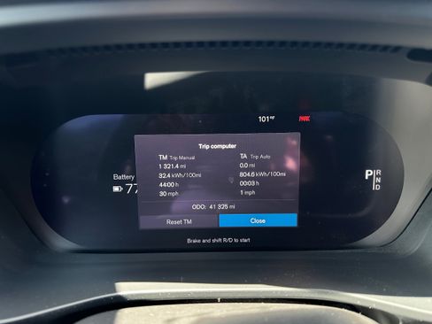 Certified 2023 Volvo XC40 Recharge Plus image 16