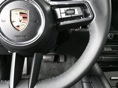 Certified 2026 Porsche Macan image 11