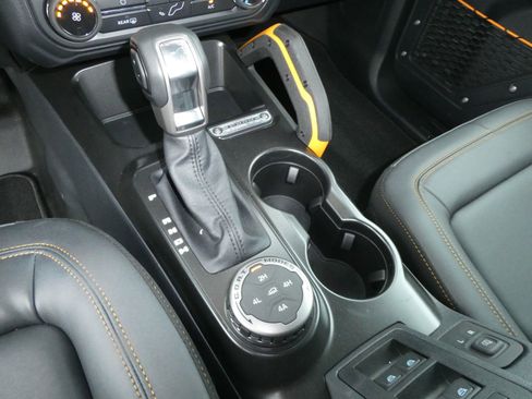 Certified 2022 Ford Bronco Badlands image 16