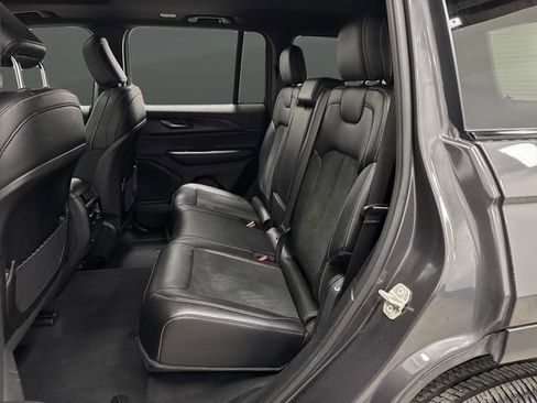 Used 2024 Jeep Grand Cherokee Altitude image 29