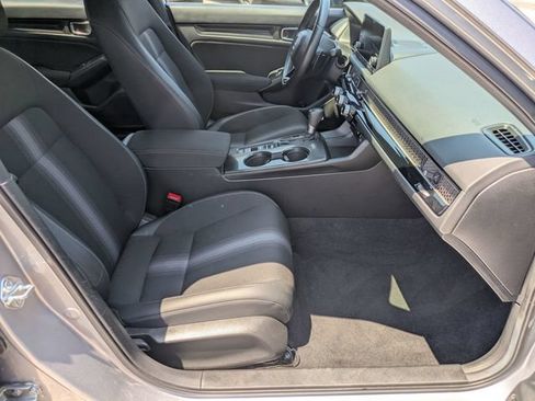 Used 2025 Honda Civic Sport image 25