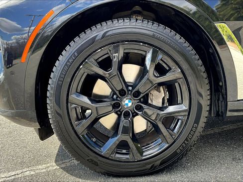 Used 2025 BMW X7 xDrive40i image 7