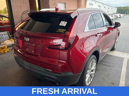 Used 2019 Cadillac XT4 Luxury w/ Cold Weather Package AWD/4WD image 3