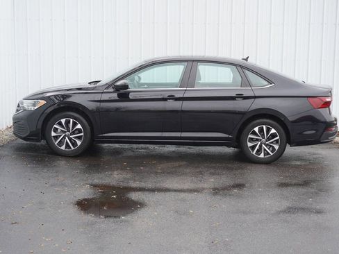 Used 2024 Volkswagen Jetta S image 3