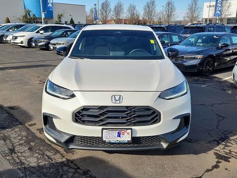 Used 2025 Honda HR-V Sport image 2