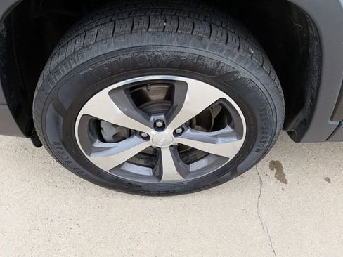 Used 2019 Jeep Cherokee Limited AWD/4WD image 9