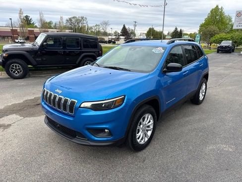 Certified 2022 Jeep Cherokee Latitude Lux AWD/4WD image 3