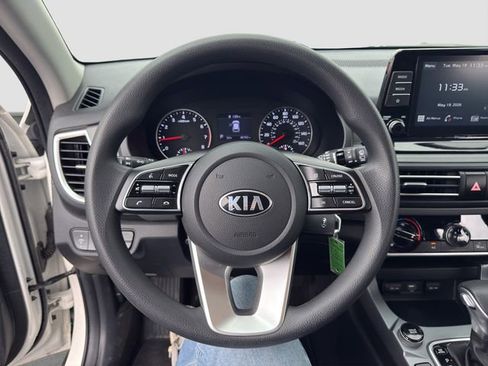 Used 2021 Kia Seltos LX AWD/4WD image 10