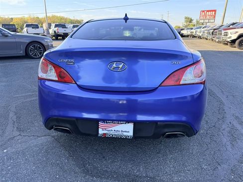 Used 2012 Hyundai Genesis 2.0T RWD image 7