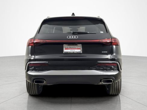 Used 2025 Audi Q5 Premium w/ Convenience Package AWD/4WD image 4