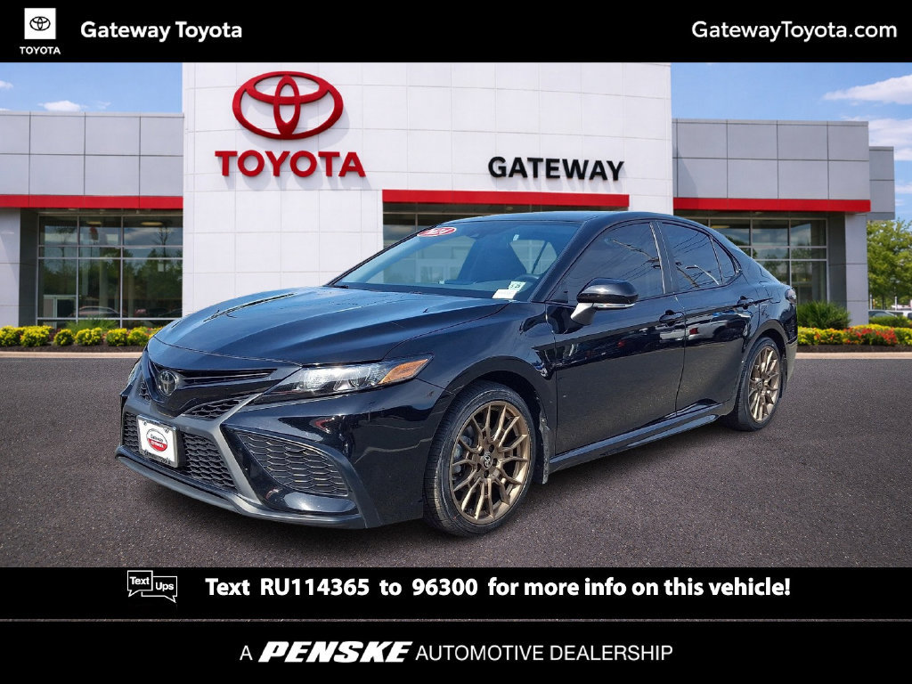 Used 2024 Toyota Camry SE AWD/4WD image 1