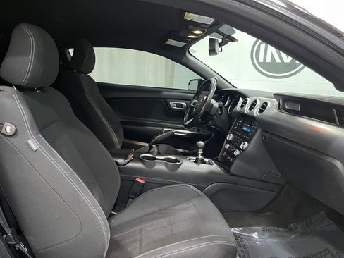 Used 2018 Ford Mustang GT RWD image 29