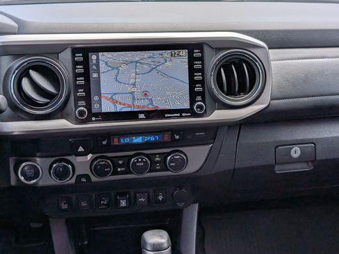 Used 2021 Toyota Tacoma Limited AWD/4WD image 17