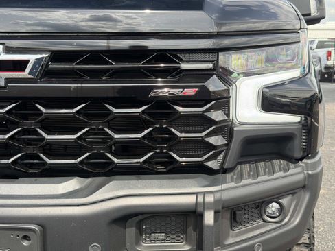 Used 2024 Chevrolet Silverado 1500 ZR2 w/ ZR2 Bison Edition AWD/4WD image 9