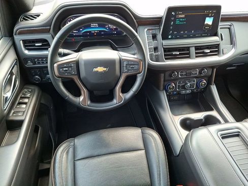 Used 2024 Chevrolet Tahoe High Country AWD/4WD image 2
