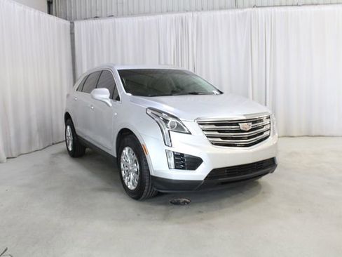 Used 2018 Cadillac XT5 Luxury w/ Driver Awareness Package FWD image 1
