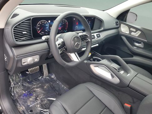 New 2026 Mercedes-Benz GLS 450 4MATIC image 19