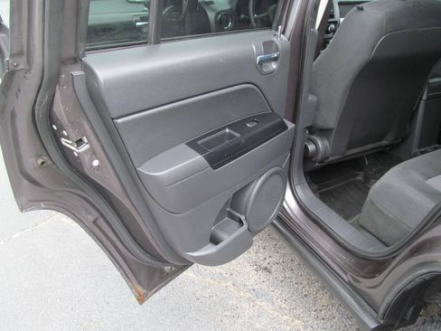 Used 2014 Jeep Compass Sport w/ Power Value Group AWD/4WD image 14