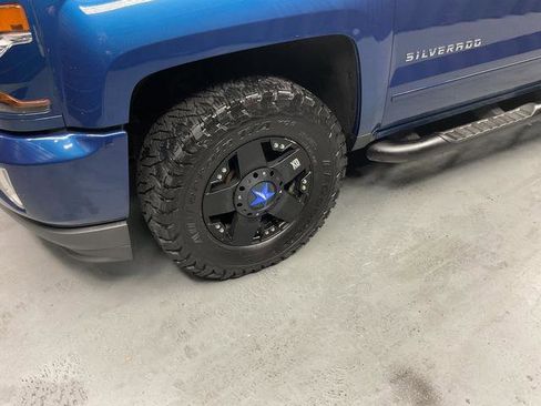 Used 2018 Chevrolet Silverado 1500 LT w/ All Star Edition image 2