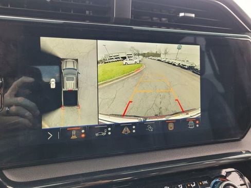 Used 2024 GMC Sierra 1500 AT4 w/ Technology Package image 20