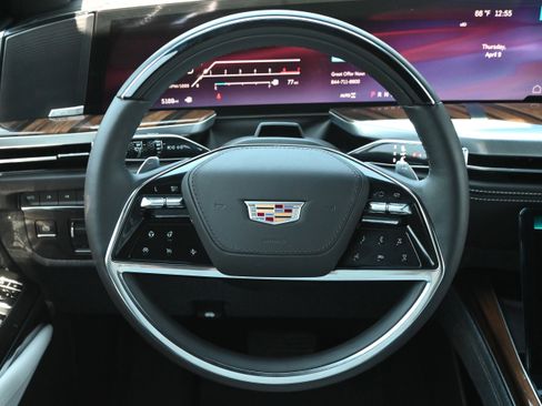 Used 2026 Cadillac Escalade Platinum Sport w/ LPO, ONYX Package image 23