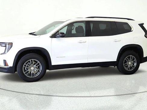 Used 2026 GMC Acadia Elevation FWD image 3