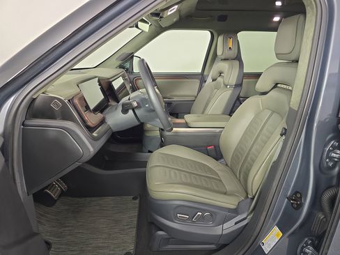 Used 2023 Rivian R1T Adventure image 20