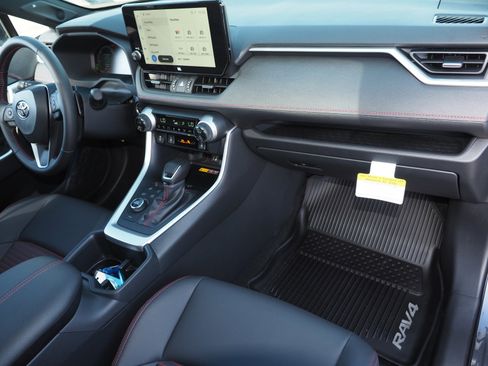 Used 2025 Toyota RAV4 XSE image 20