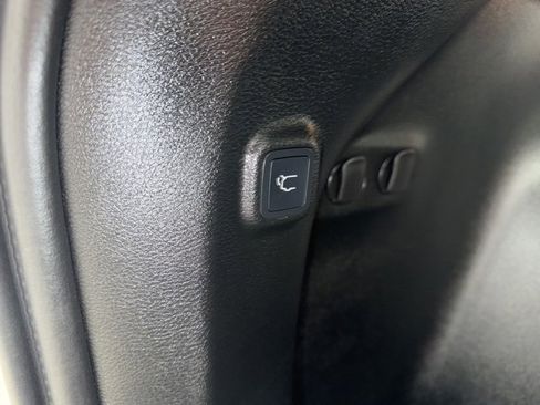 Used 2022 Jeep Cherokee Trailhawk w/ Premium Leather Package image 39