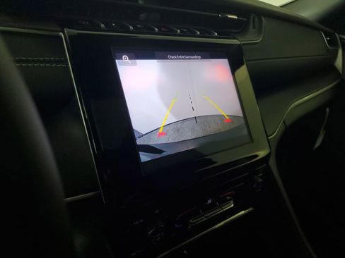 New 2025 Jeep Grand Cherokee L Laredo image 19