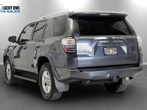 Used 2018 Toyota 4Runner SR5 RWD image 4