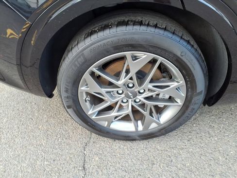 Used 2024 Genesis GV70 2.5T w/ Advanced Package image 7