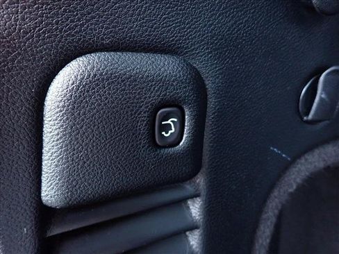 Used 2017 Jeep Grand Cherokee Trailhawk AWD/4WD image 9