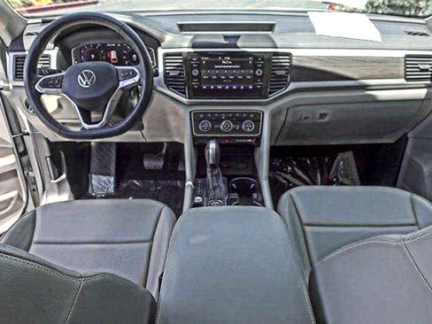 Used 2022 Volkswagen Atlas SE w/ Panoramic Sunroof Package AWD/4WD image 24